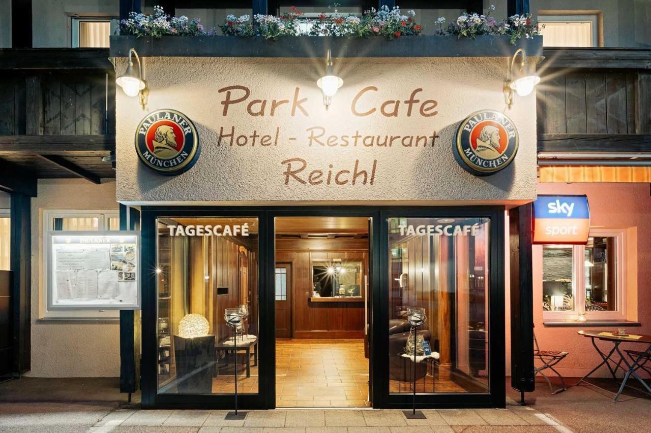 Hotel Park Cafe Reichl Bad Abbach Bagian luar foto
