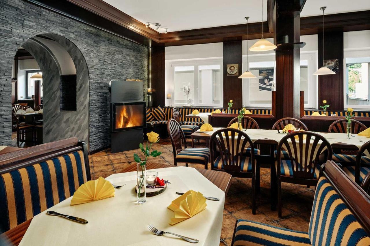Hotel Park Cafe Reichl Bad Abbach Bagian luar foto